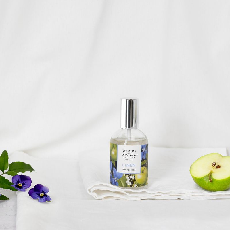 Woods of Windsor Linen Scent Room Spray 100ml